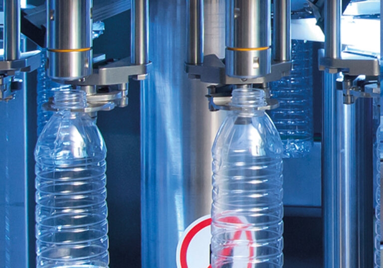 12000 AD/S Capacity 0.5/1.5 L Pet Bottle Shaking Filling Capping 3in1 Monoblock